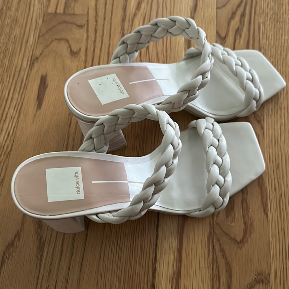 Dolce Vita Paily Heals Sandals size 10, cream